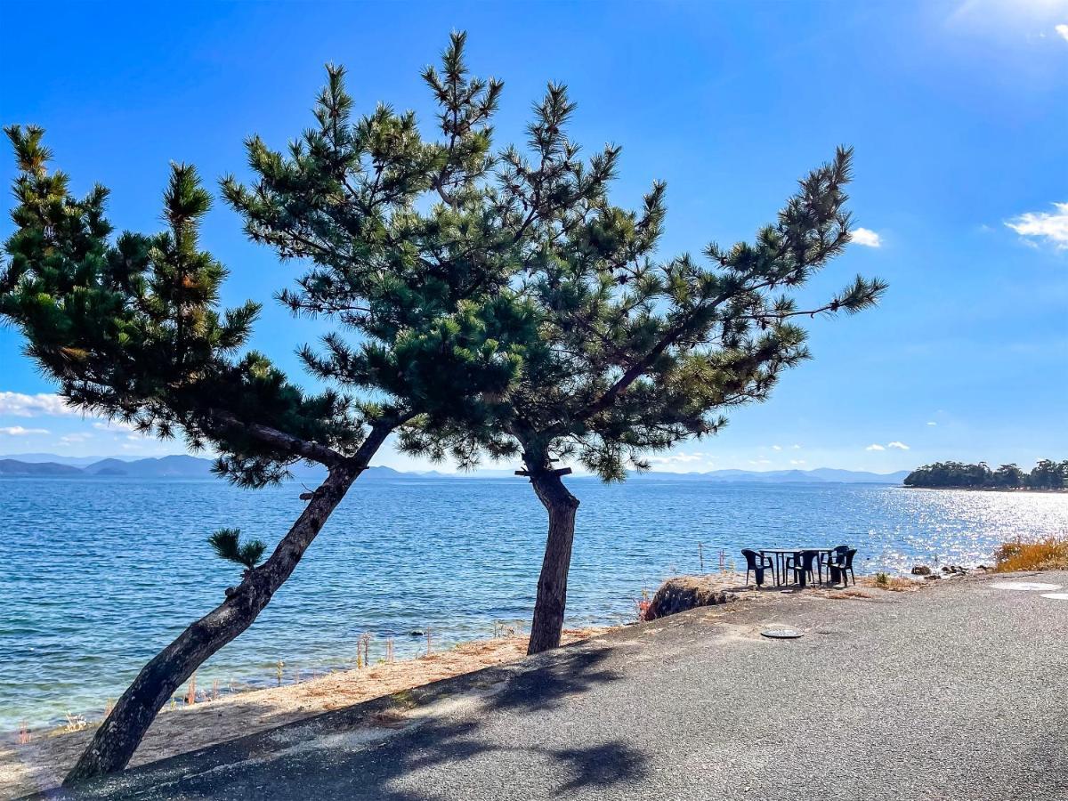 Biwa-Lakeside Cottage B B Dylan Minamikomatsu Екстер'єр фото