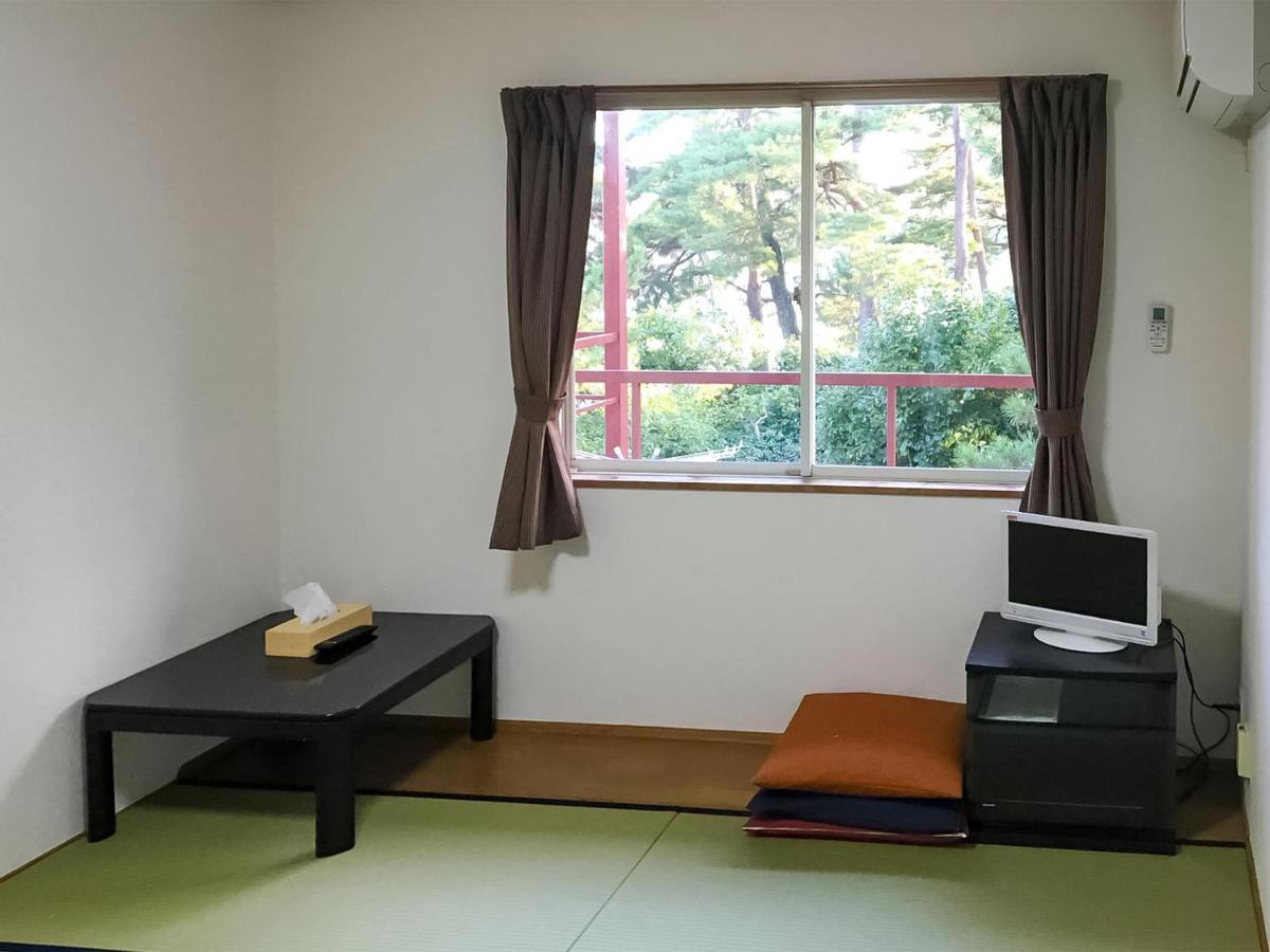 Biwa-Lakeside Cottage B B Dylan Minamikomatsu Екстер'єр фото